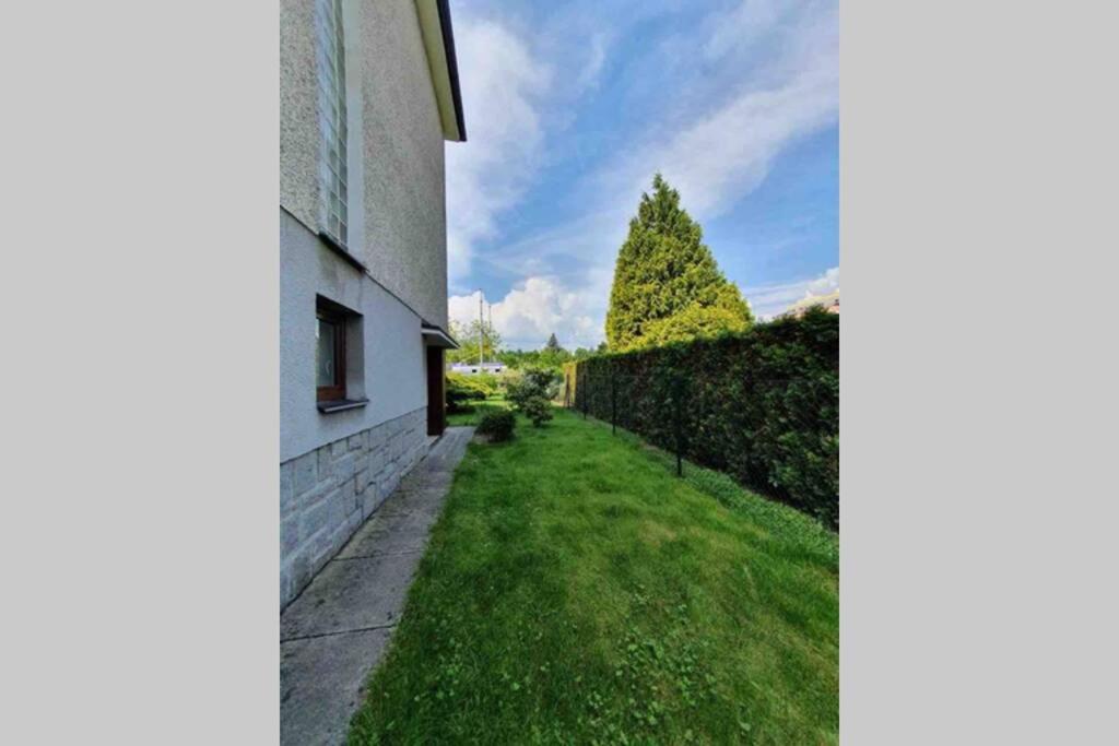 Family Apartment With Garden And Parking Spot Ceske Budejovice Bagian luar foto